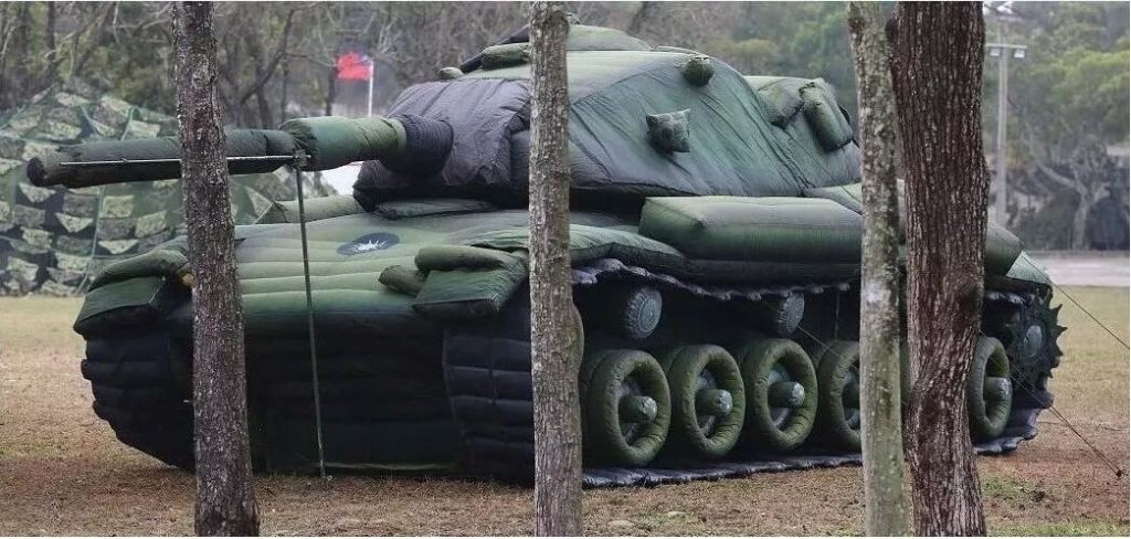 钦南军用充气坦克